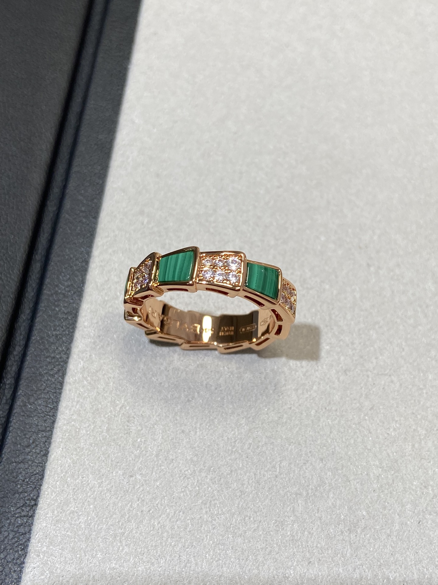 Serpenti Viper Thick Band Ring Diamonds Malachite or Mother of Pearl