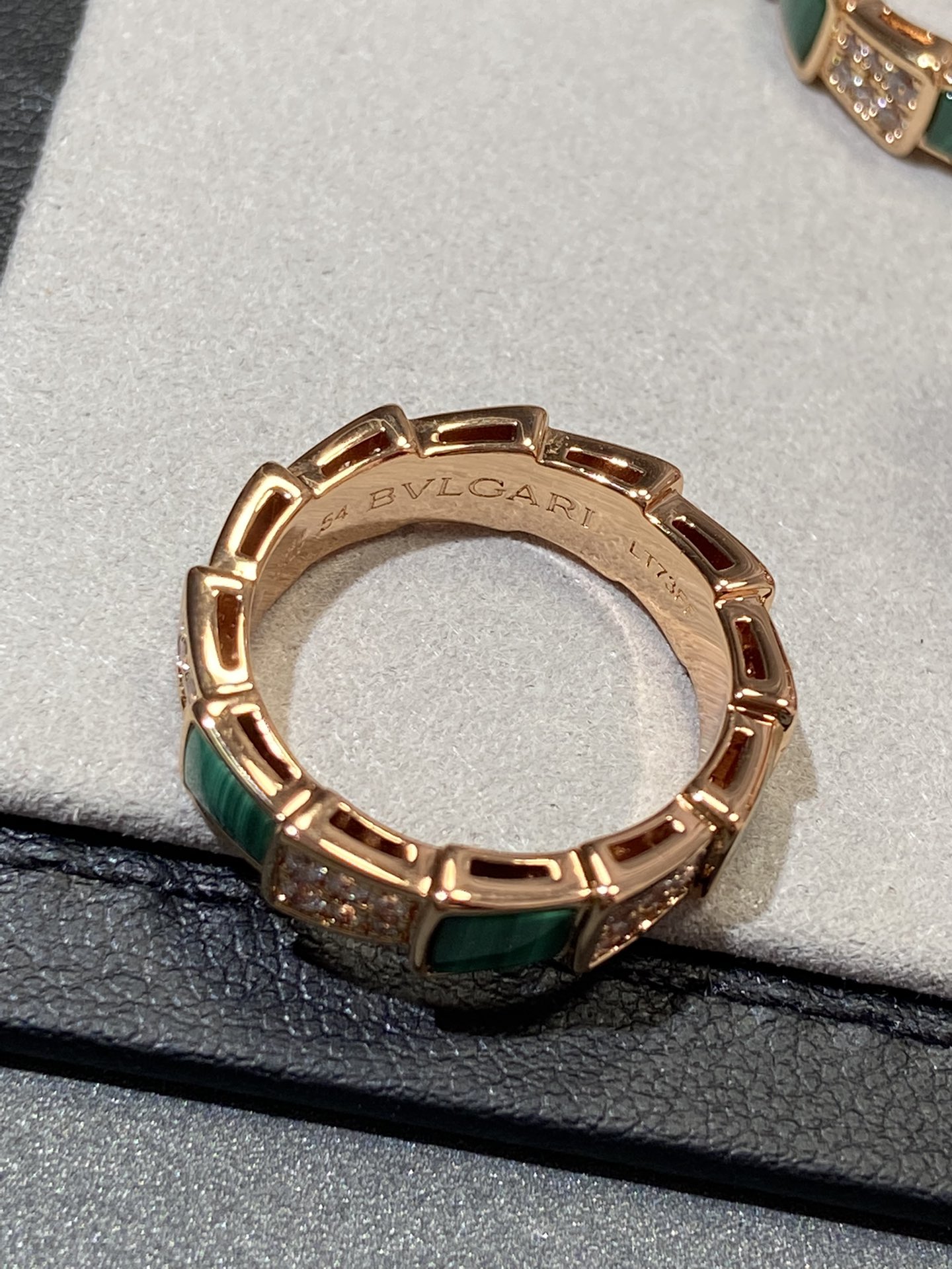 Serpenti Viper Thick Band Ring Diamonds Malachite or Mother of Pearl