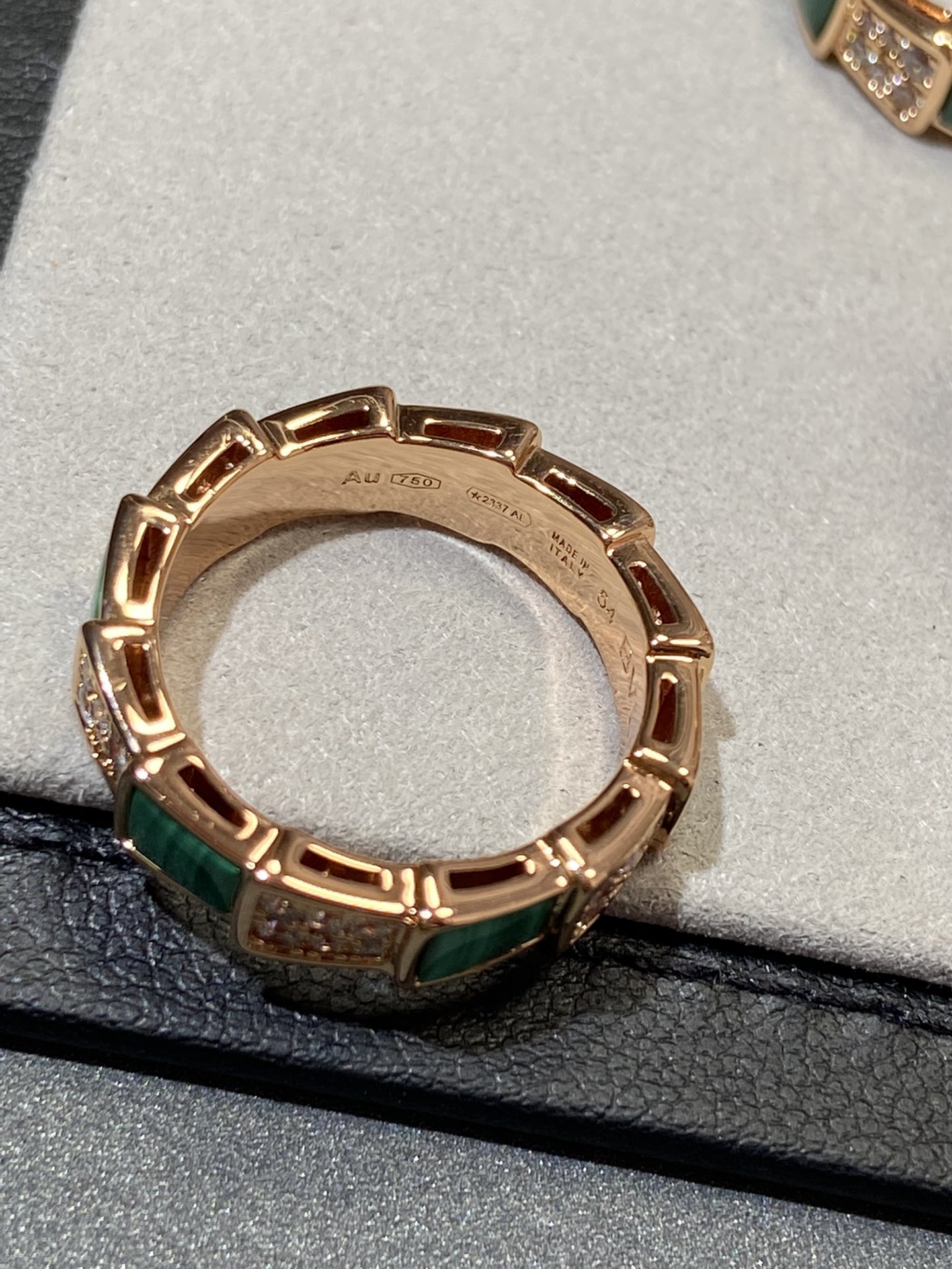 Serpenti Viper Thick Band Ring Diamonds Malachite or Mother of Pearl