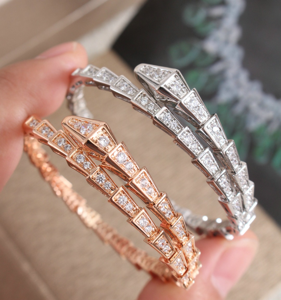 Serpenti Viper Slim Bracelet Full Diamonds one-coil