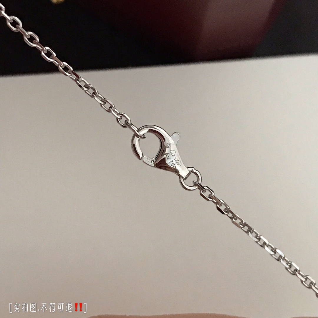 LOVE Necklace 48 Diamonds