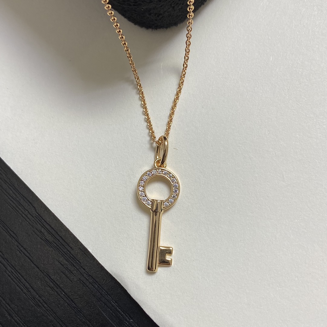 Keys modern keys open round key pendant diamonds 50cm