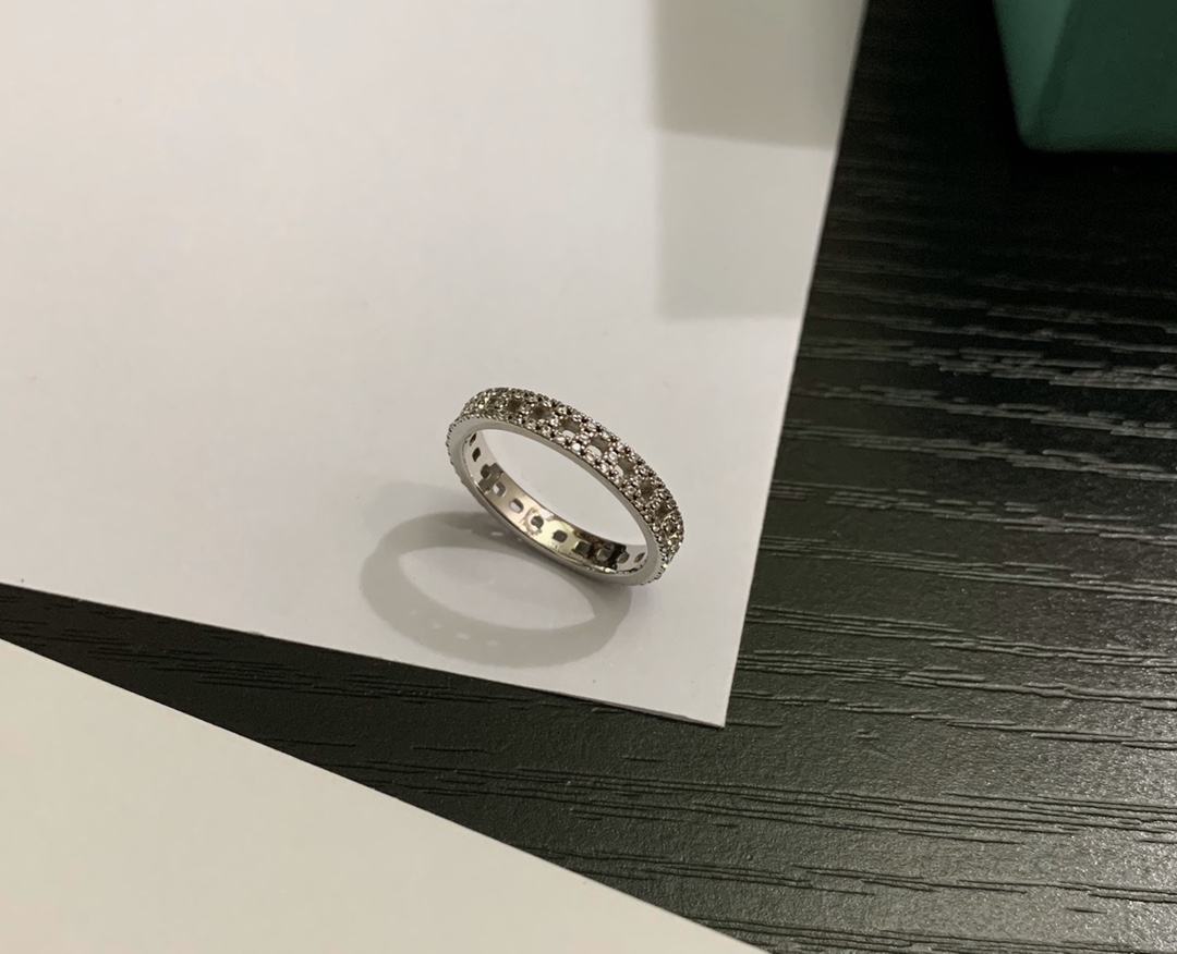 T True narrow ring  pavé diamonds 3.5 mm wide