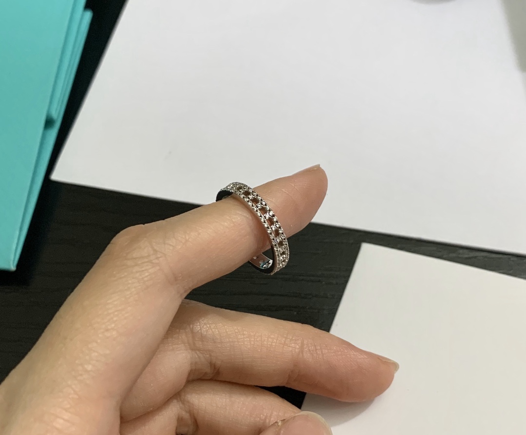 T True narrow ring  pavé diamonds 3.5 mm wide