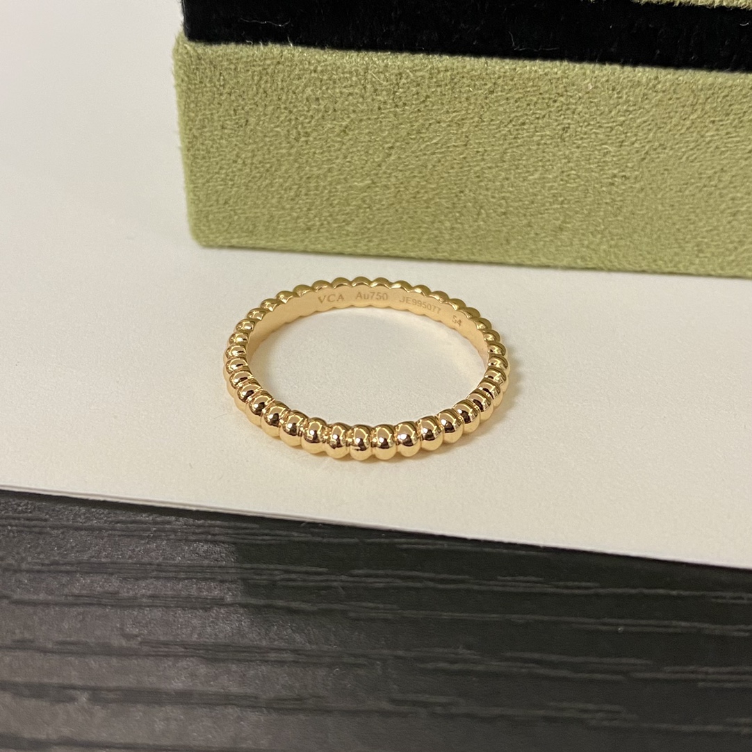 Perlée Pearls of Gold Ring Small Model