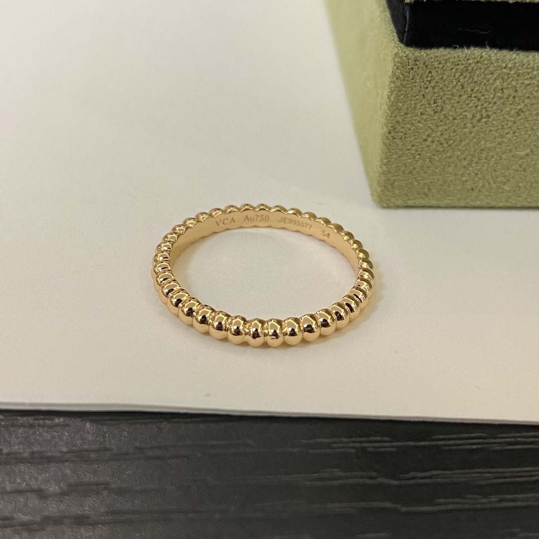 Perlée Pearls of Gold Ring Small Model