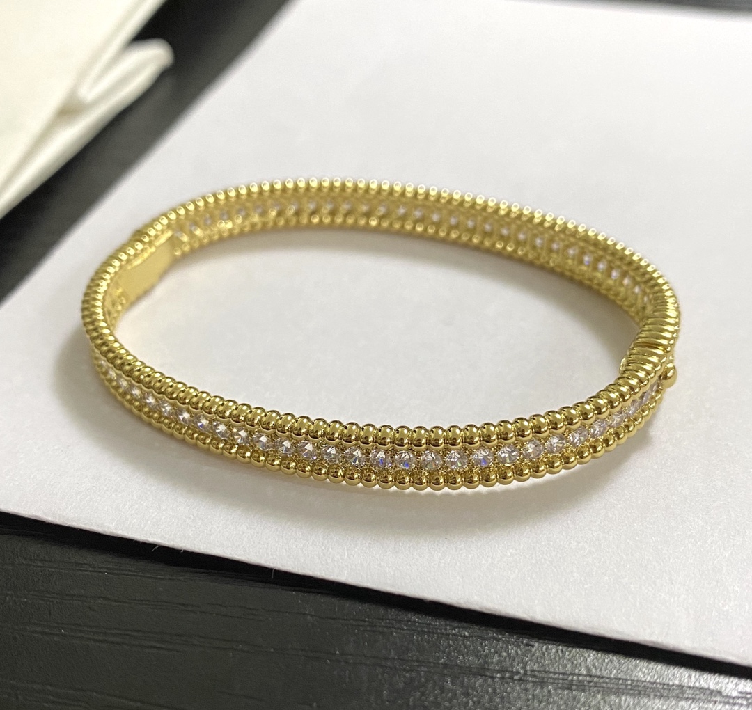 Perlée Diamonds Bracelet 1 Row Medium Model