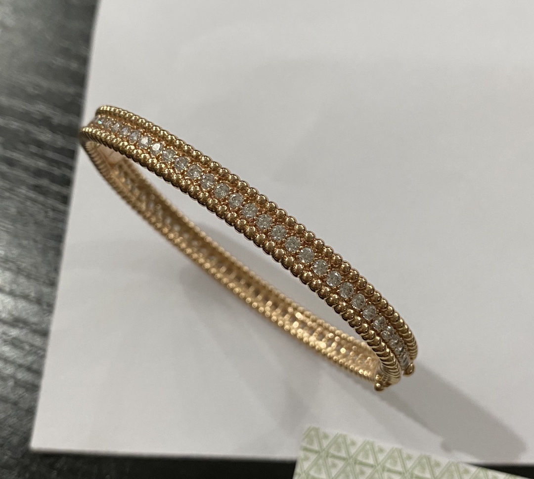 Perlée Diamonds Bracelet 1 Row Medium Model