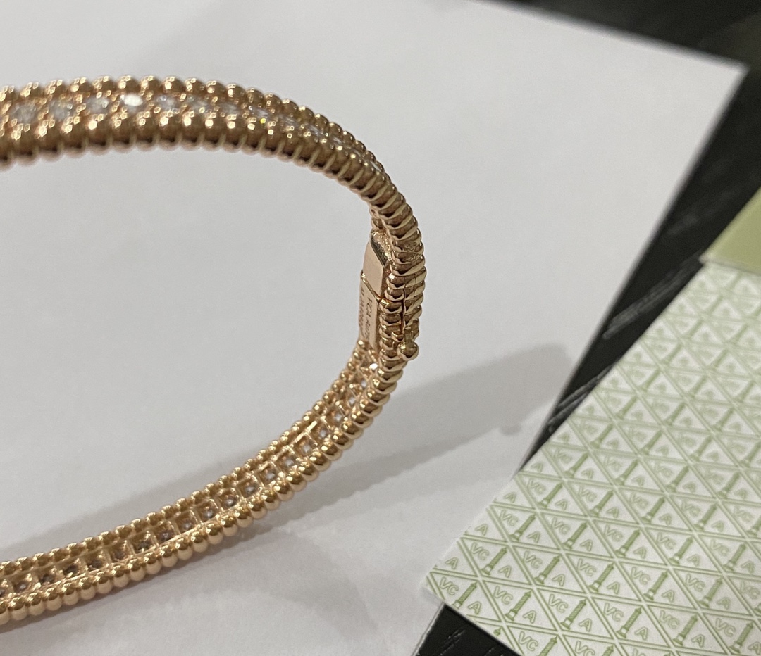 Perlée Diamonds Bracelet 1 Row Medium Model